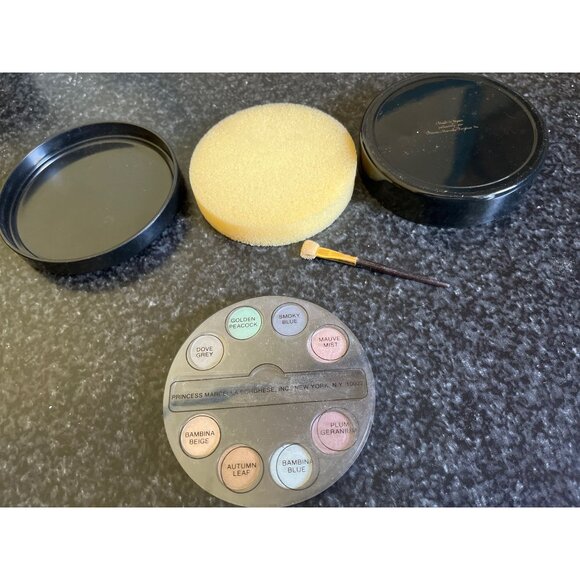 Vintage Princess Marcella Borghese Eye Shadow 8 Shades in Original Box - Picture 8 of 10